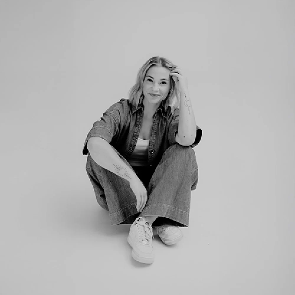 Stephanie Holzer